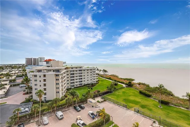 $9,500 | 260 Seaview Court, Unit 906, Marco Island, FL 34145