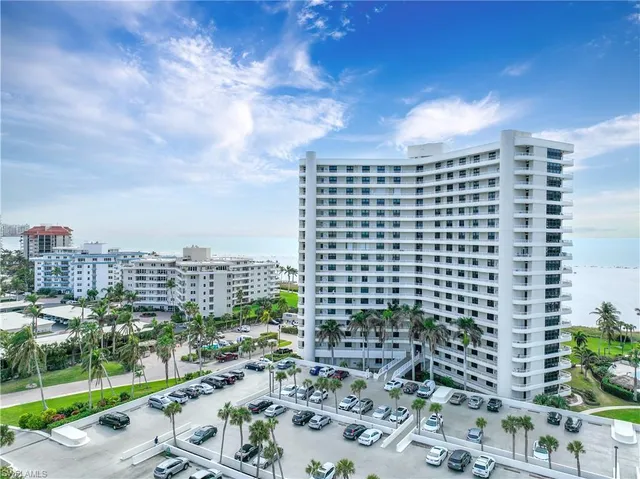 $9,500 | 260 Seaview Court, Unit 906, Marco Island, FL 34145