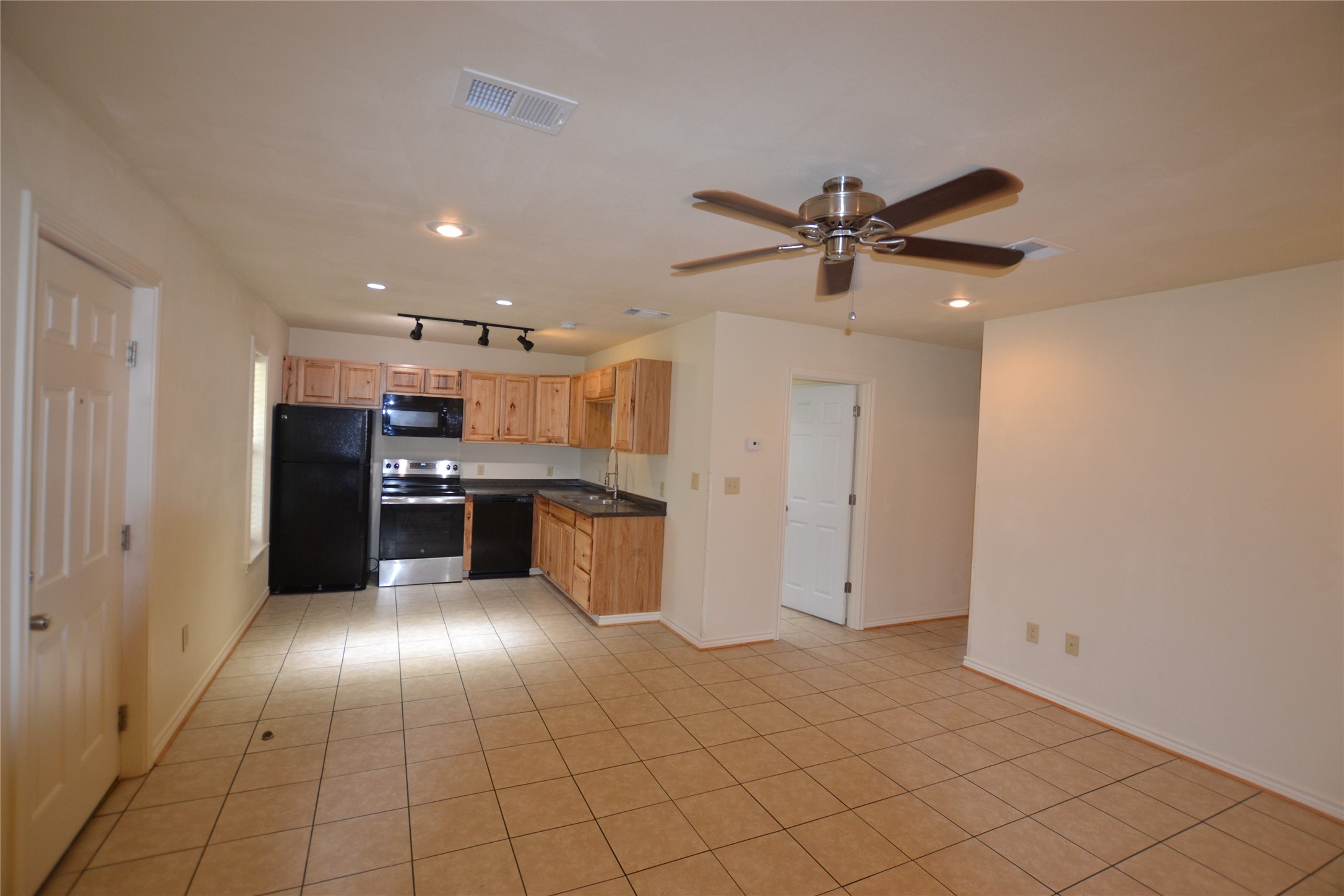 253 Old Groveton Road Onalaska, TX 77360 - Photo 2 of 8 View Livingroom to Kitchen