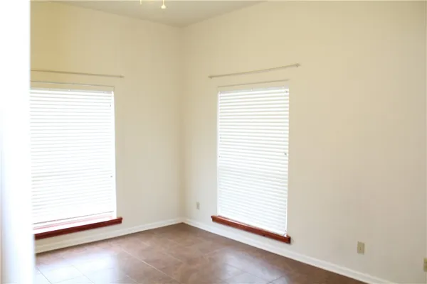 $4,000 | 109 West 38th Street, Unit B, Austin, TX 78705