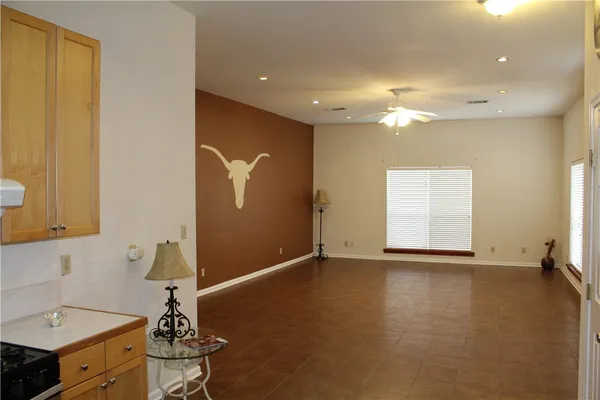 $4,000 | 109 West 38th Street, Unit B, Austin, TX 78705