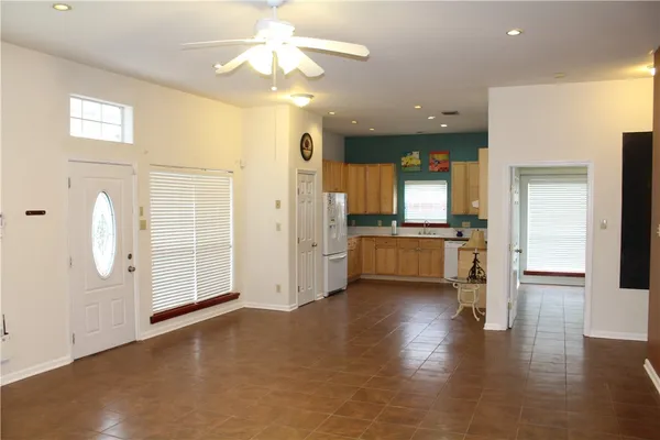 $4,000 | 109 West 38th Street, Unit B, Austin, TX 78705