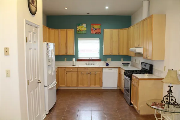 $4,000 | 109 West 38th Street, Unit B, Austin, TX 78705