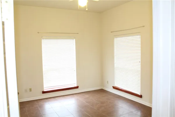 $4,000 | 109 West 38th Street, Unit B, Austin, TX 78705