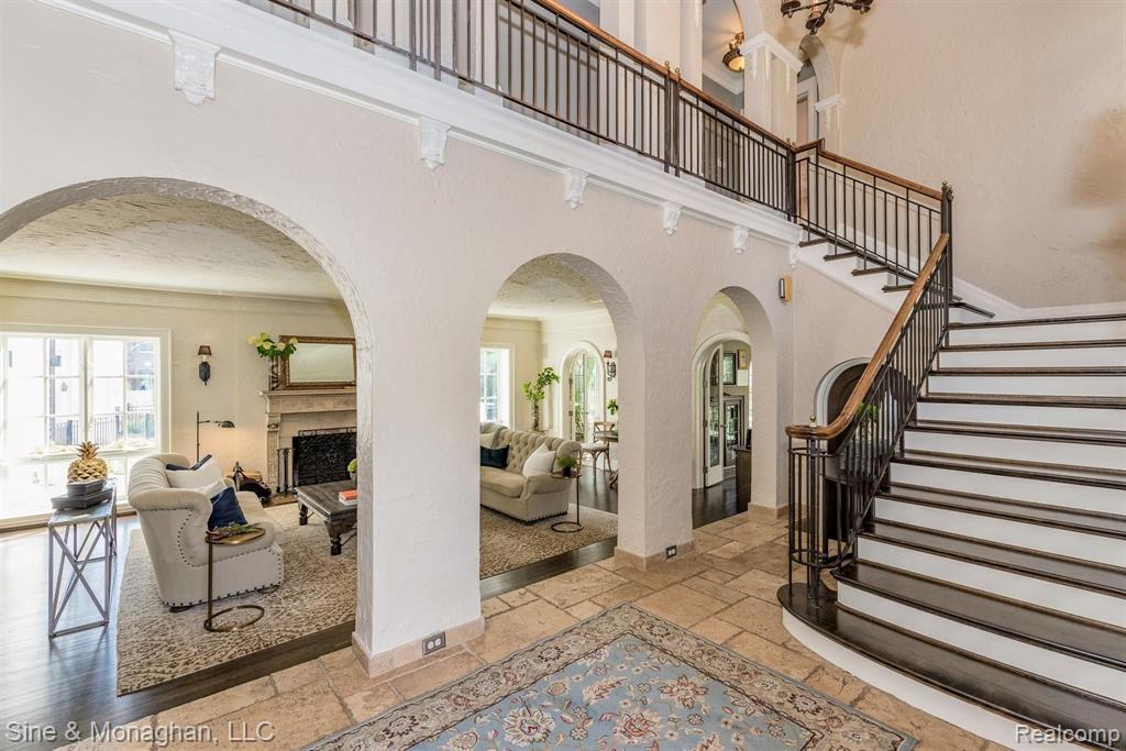 1040 Devonshire Road Grosse Pointe Park, MI 48230 - Photo 5 of 95