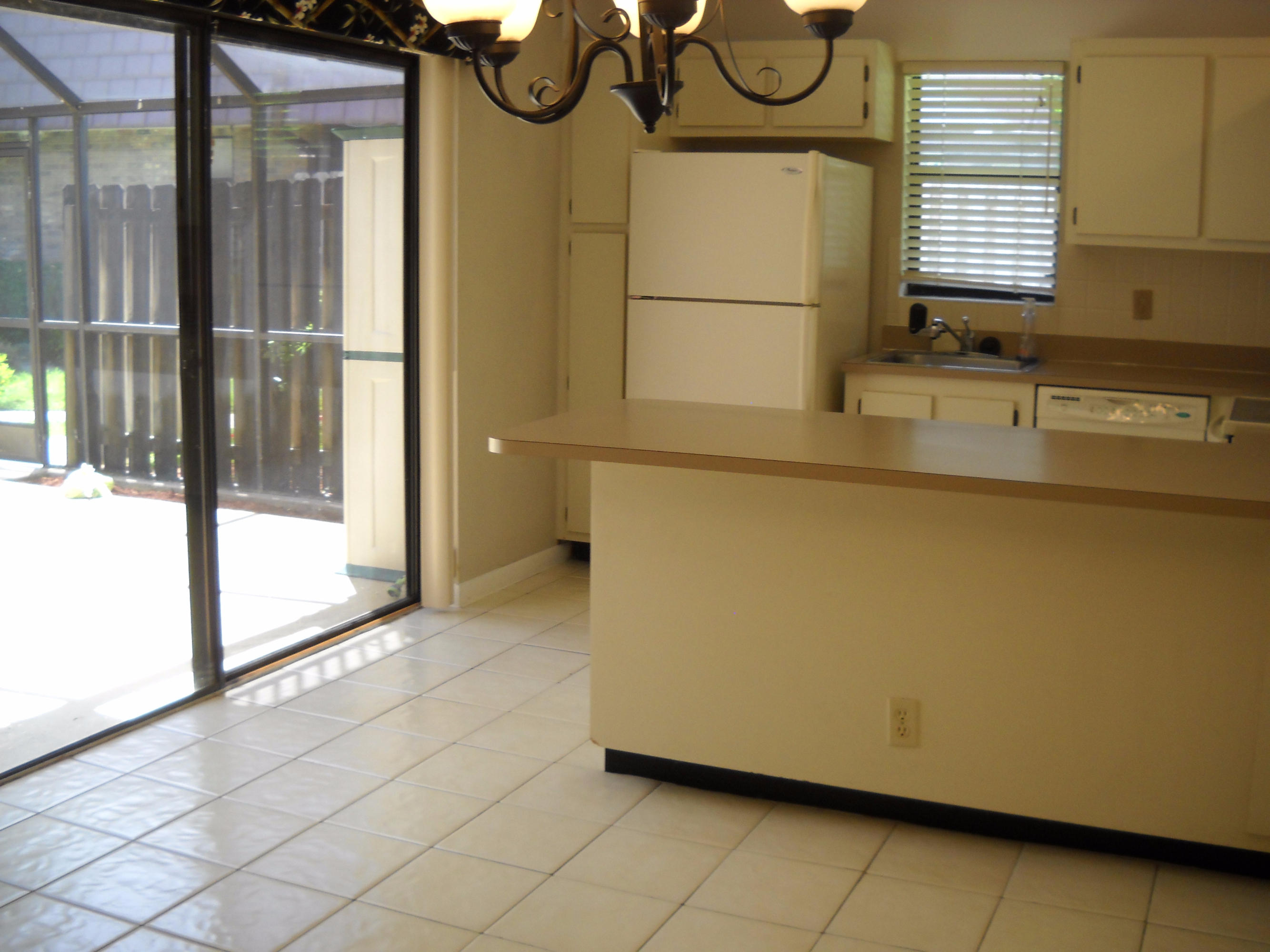 7541 Courtyard Run East Boca Raton, FL 33433 - Photo 15 of 28 Kitchen