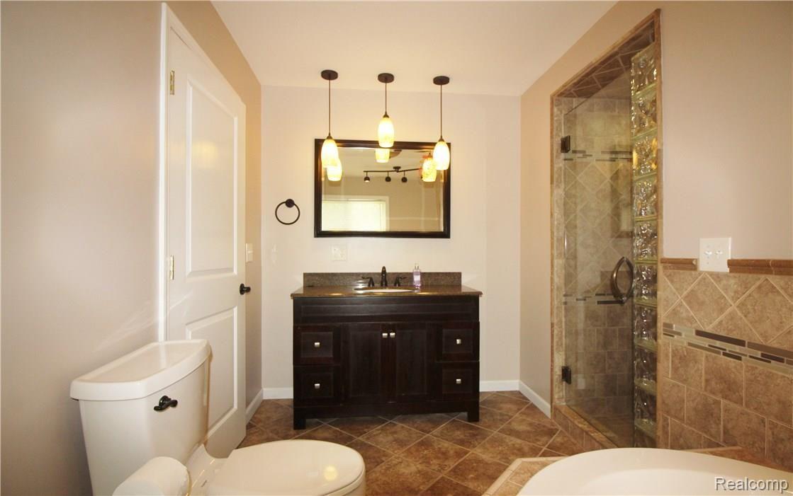 13670 Farm Road Belleville, MI 48111 - Photo 27 of 46 IMG_5829.JPG