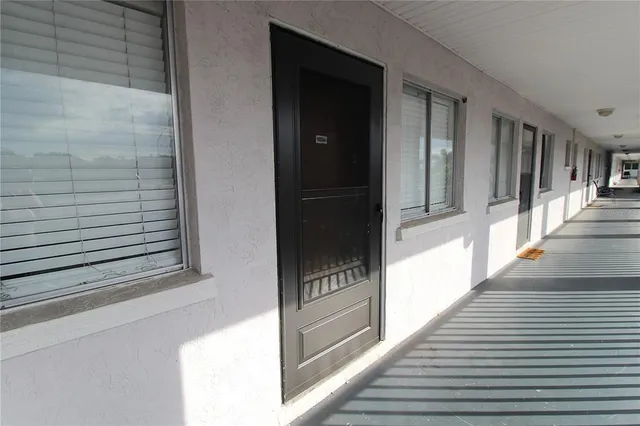 $1,250 | 3101 Bee Ridge Road, Unit 209, Sarasota, FL 34239