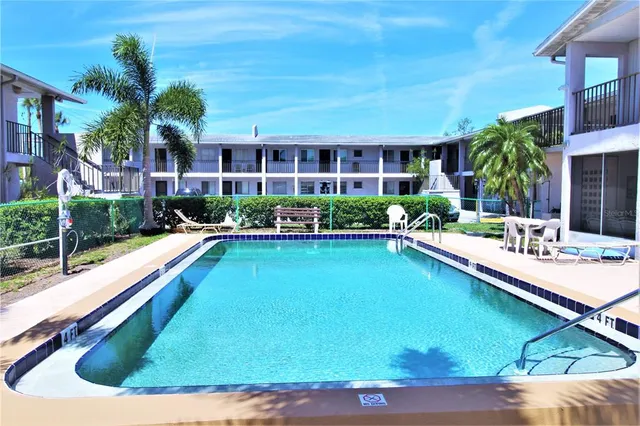 $1,250 | 3101 Bee Ridge Road, Unit 209, Sarasota, FL 34239