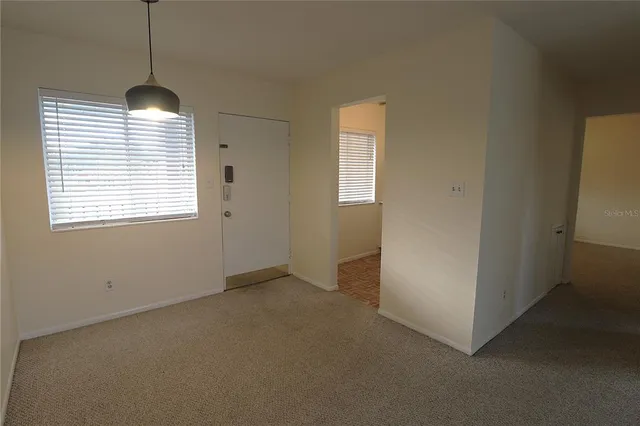 $1,250 | 3101 Bee Ridge Road, Unit 209, Sarasota, FL 34239