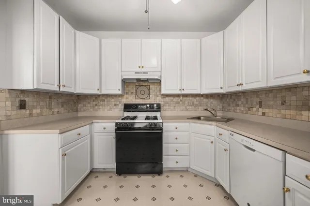 $309,900 | 636 Oakland Hills Drive, Unit 2A, Arnold, MD 21012