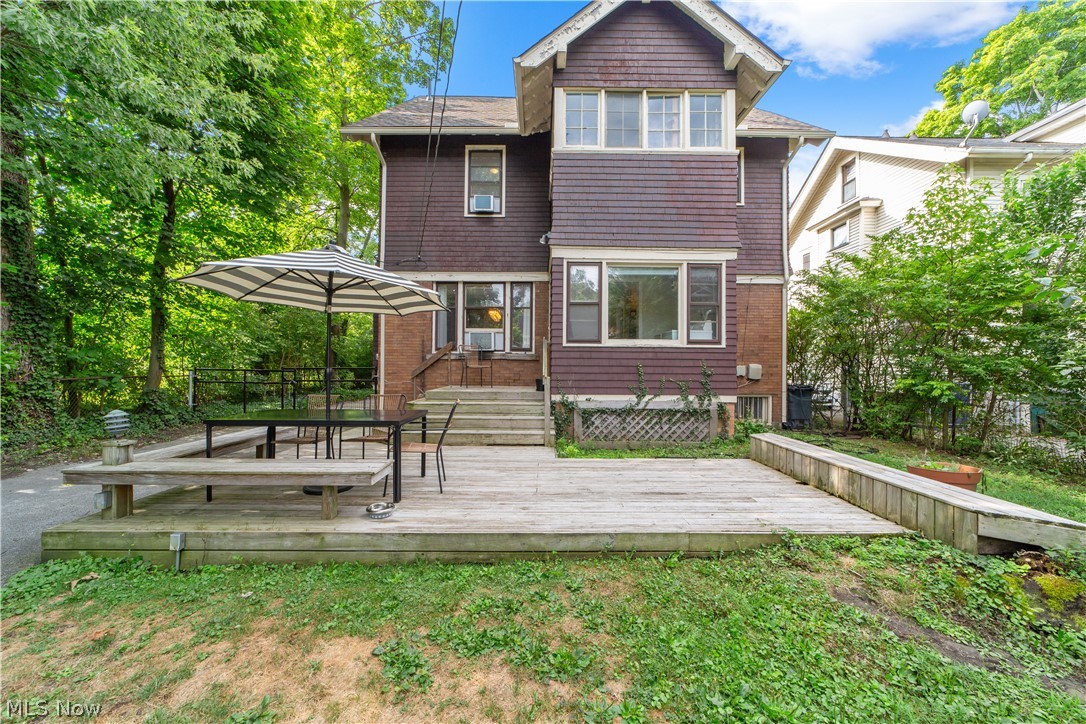 2821 Coleridge Road Cleveland, OH 44118 - Photo 35 of 39
