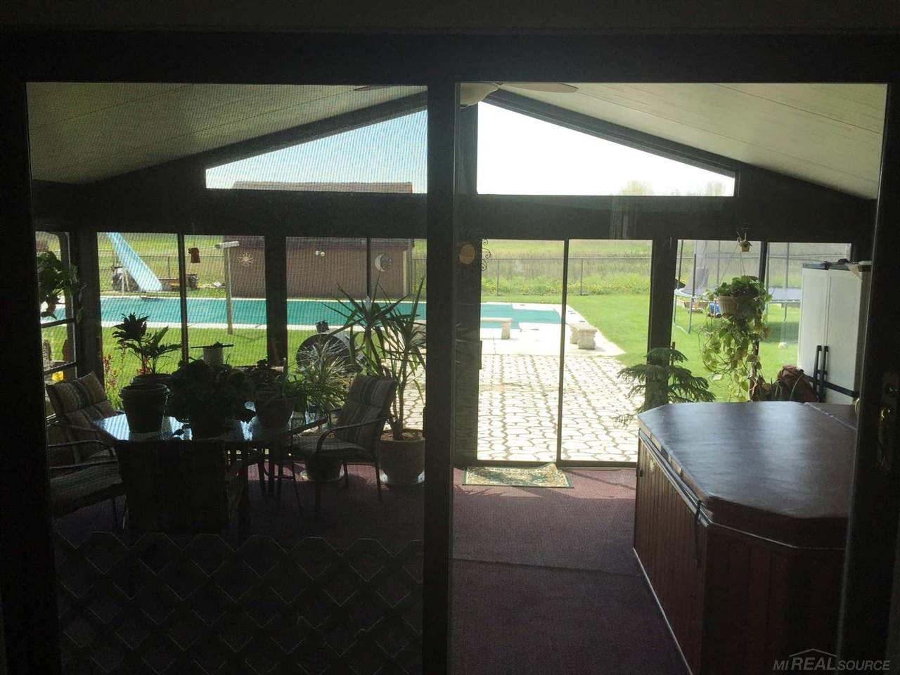 693 East Erie Road Temperance, MI 48182 - Photo 4 of 6