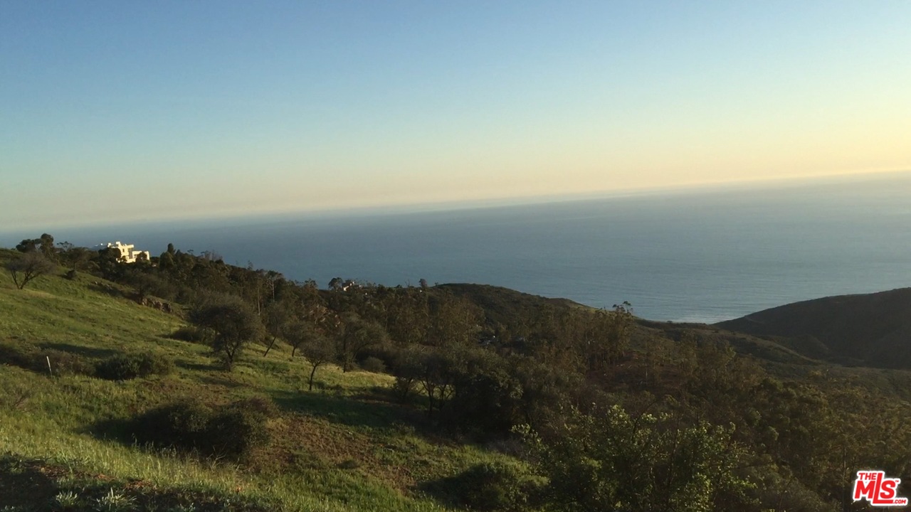 9522 Cotharin Road Malibu, CA 90265 - Photo 2 of 4