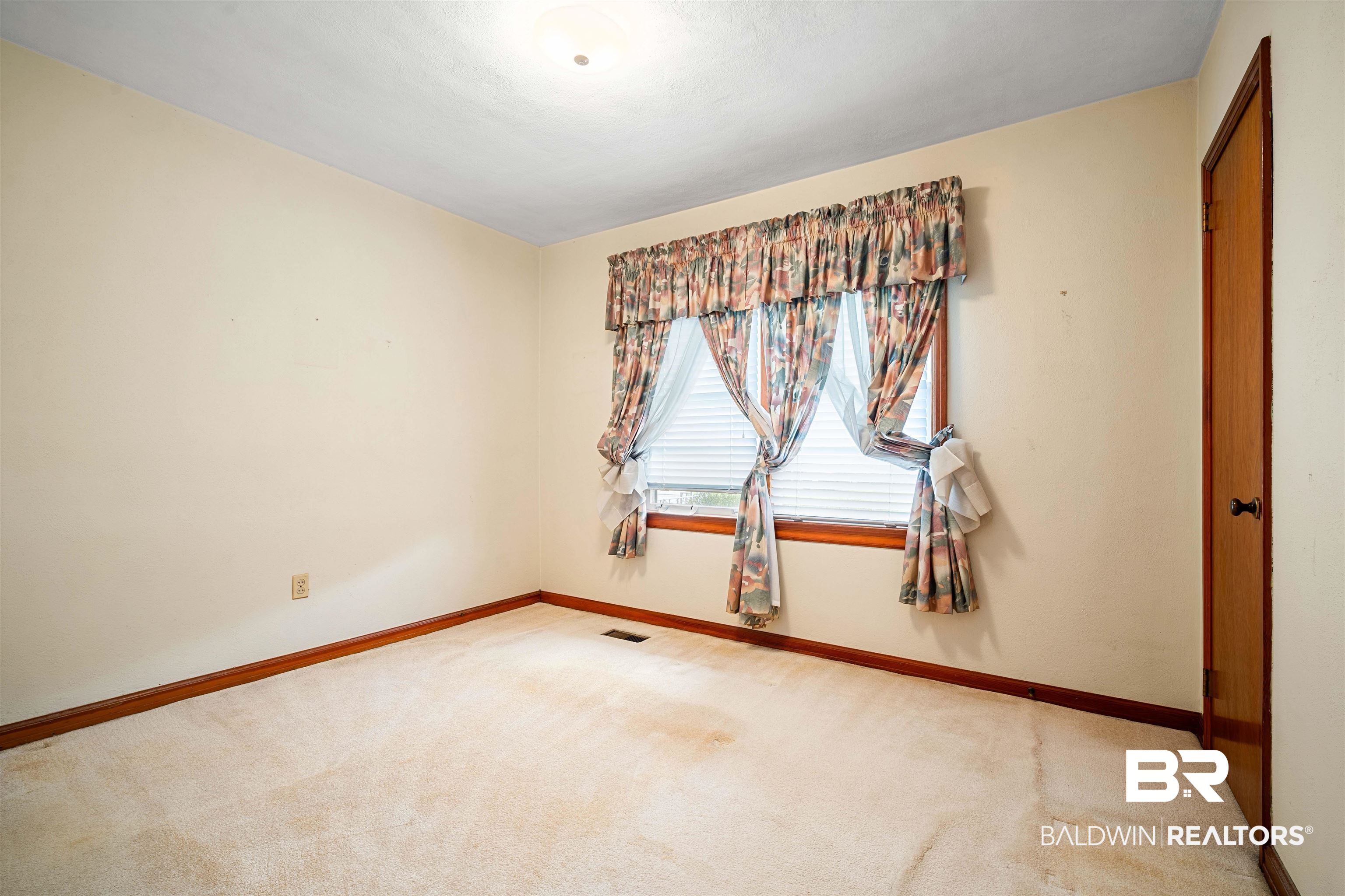 2300 Ellen Drive Mobile, AL 36605 - Photo 15 of 25 Unfurnished room with carpet floors