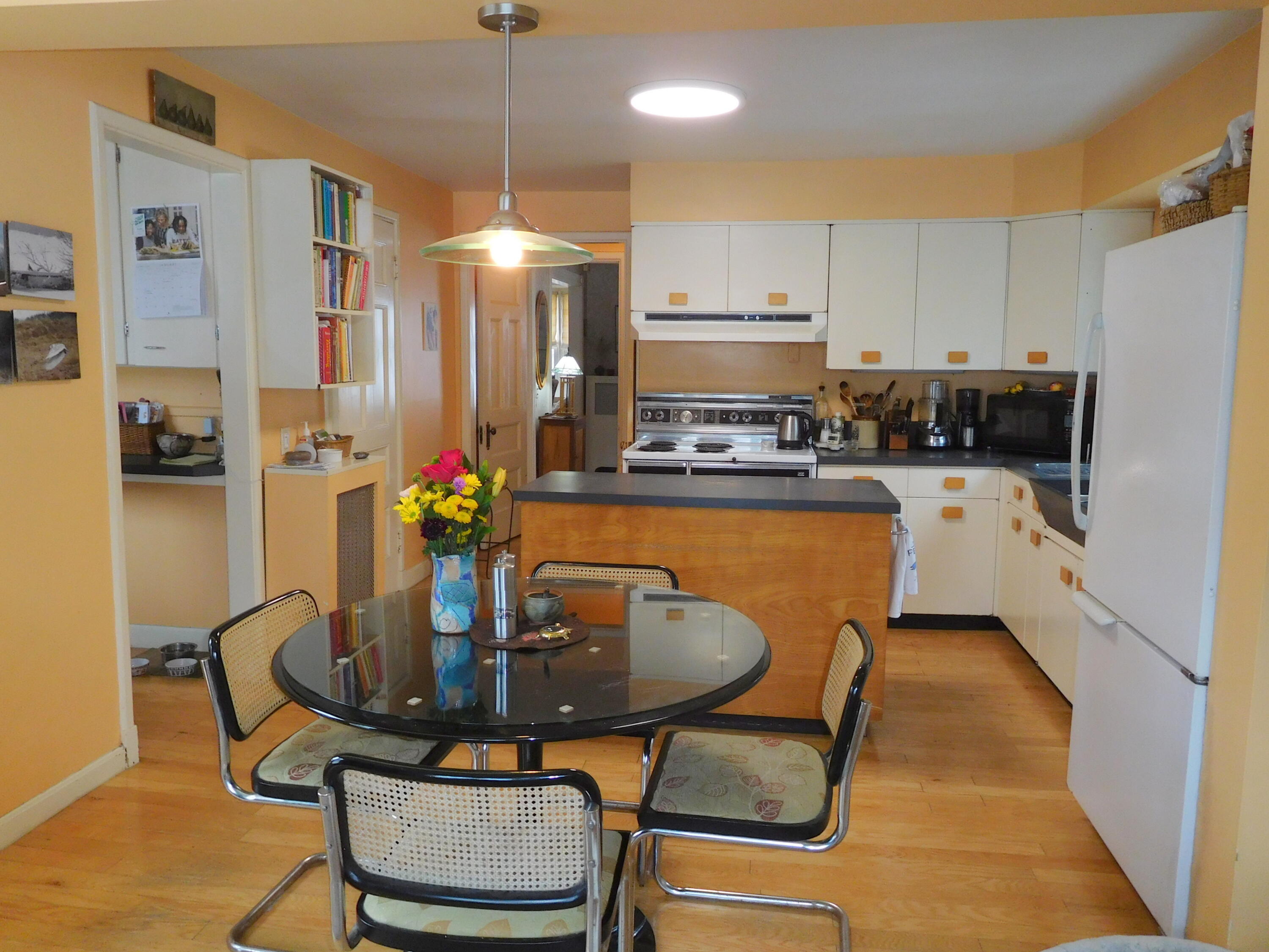 26 Mountain Avenue Lewiston, ME 04240 - Photo 5 of 35 05