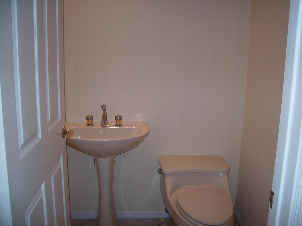 5416 Northwest 41st Terrace Boca Raton, FL 33496 - Photo 17 of 26 Powder Room