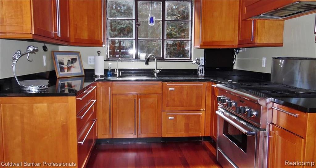757 Middlesex Road Grosse Pointe Park, MI 48230 - Photo 9 of 38