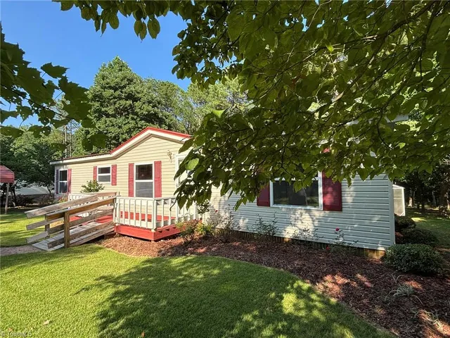 $227,500 | 44112 Harper Hearne Road, New London, NC 28127