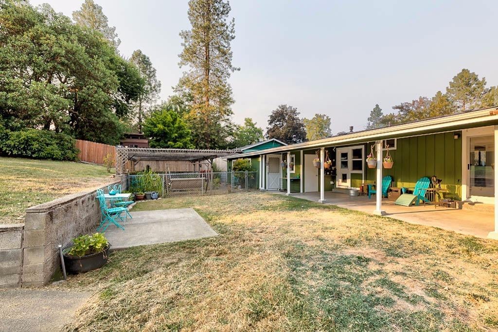 620 Crestview Loop Grants Pass, OR 97527 - Photo 15 of 16 Additional Photo