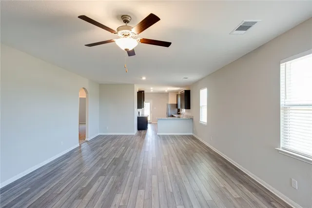 $1,800 | 520 Republic Drive, Liberty Hill, TX 78642