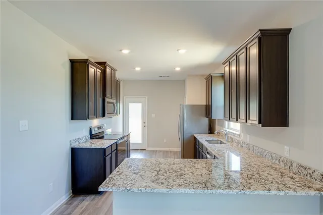 $1,800 | 520 Republic Drive, Liberty Hill, TX 78642