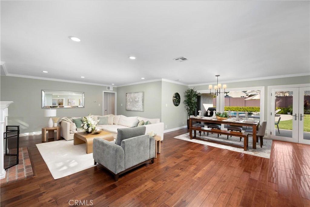 3611 Grayburn Road Pasadena, CA 91107 - Photo 4 of 41 a living room with furniture and wooden floor