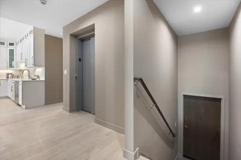 $849,000 | 2450 North Clybourn Avenue, Unit 2, Chicago, IL 60614