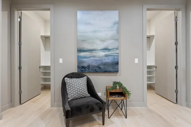 $849,000 | 2450 North Clybourn Avenue, Unit 2, Chicago, IL 60614