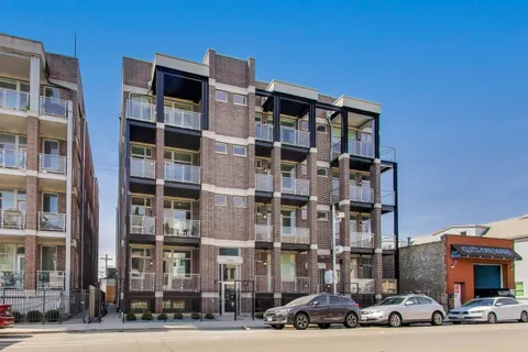 $849,000 | 2450 North Clybourn Avenue, Unit 2, Chicago, IL 60614