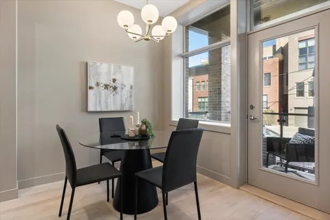 $849,000 | 2450 North Clybourn Avenue, Unit 2, Chicago, IL 60614