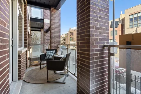 $849,000 | 2450 North Clybourn Avenue, Unit 2, Chicago, IL 60614