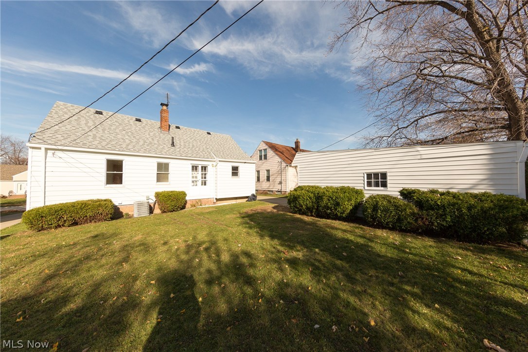 3786 Wallingford Road South Euclid, OH 44121 - Photo 23 of 25