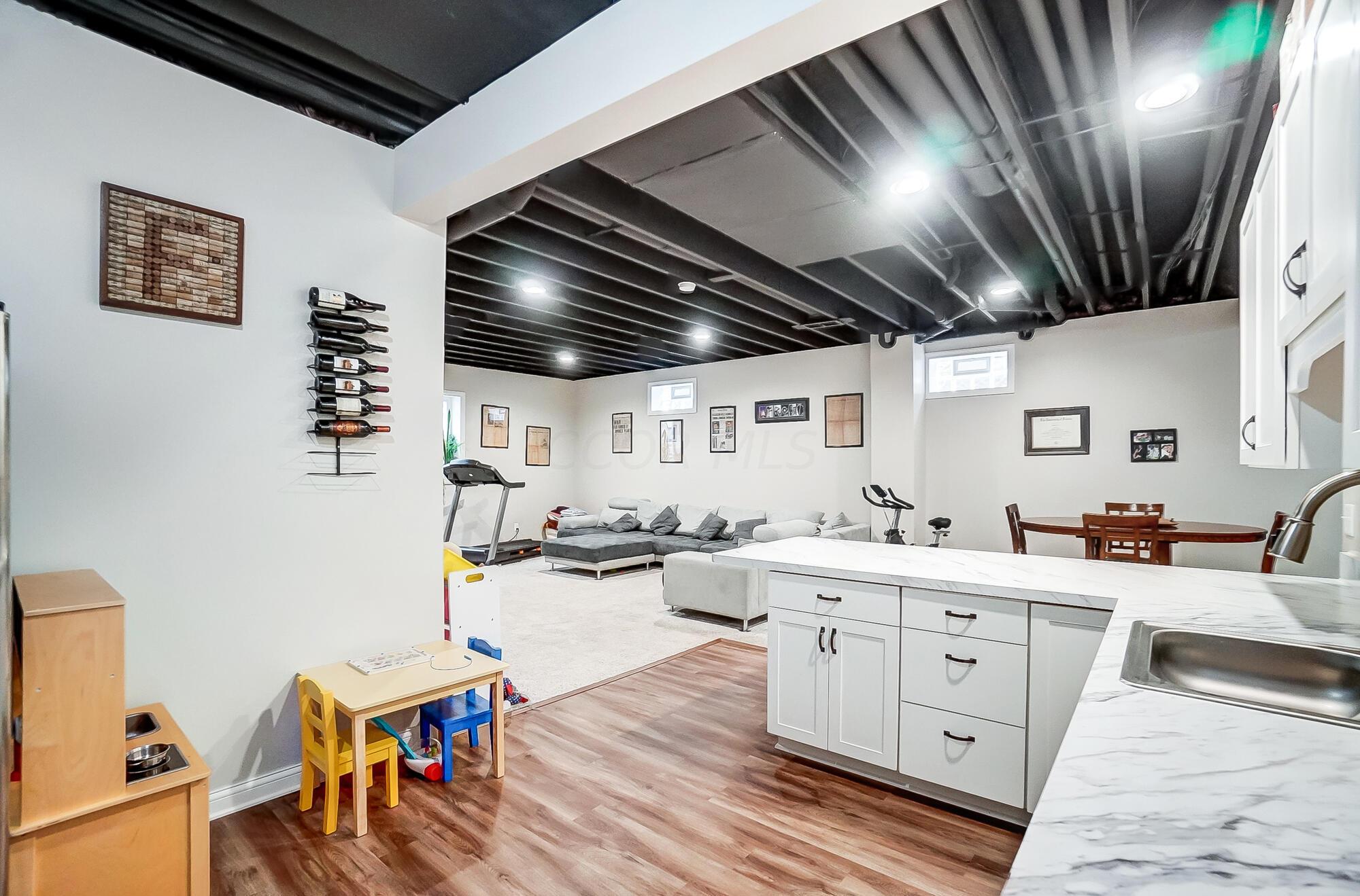 687 Shrine Road Springfield, OH 45504 - Photo 45 of 80 055