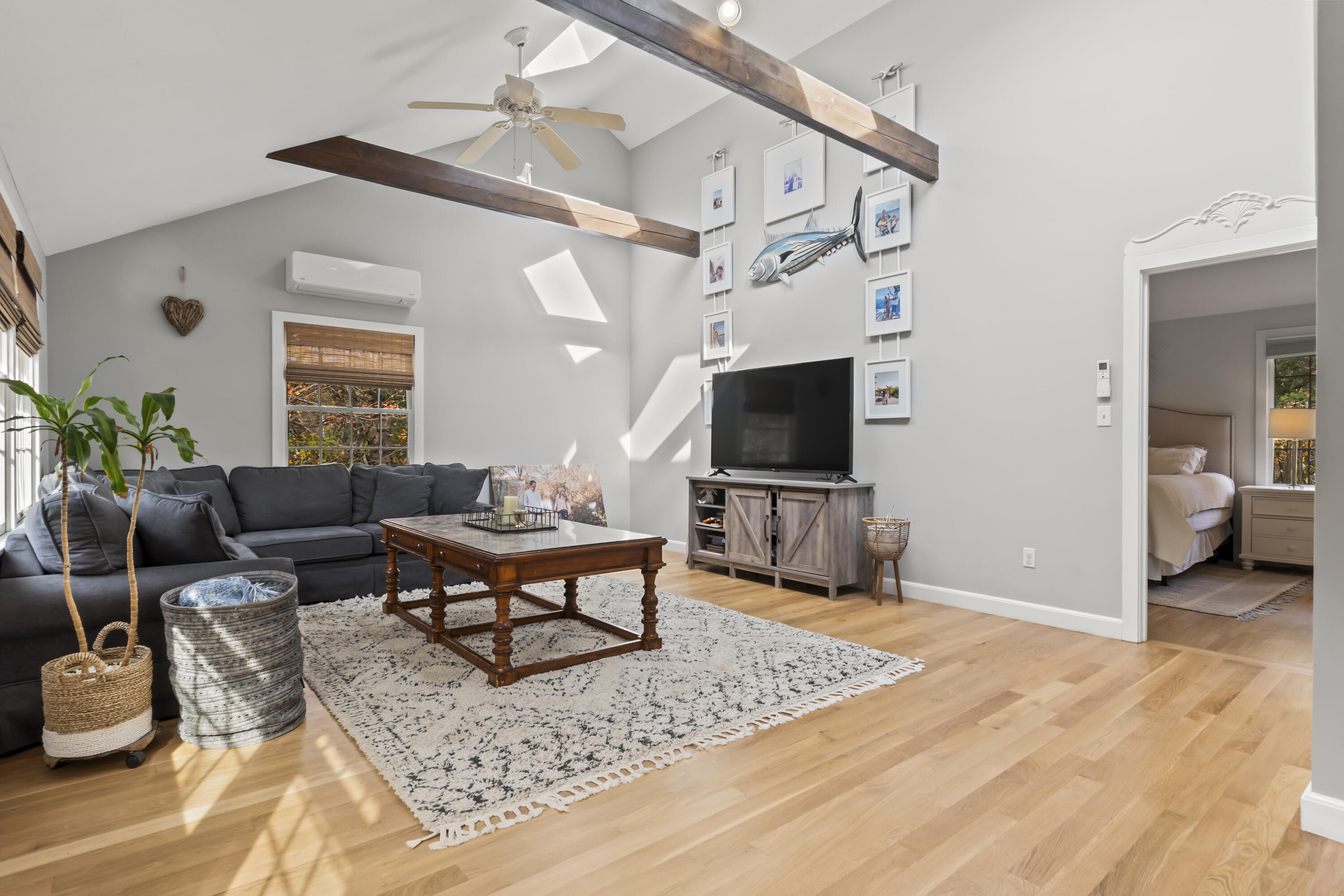510 Shore Road Cape Neddick, ME 03902 - Photo 21 of 57 Family Room