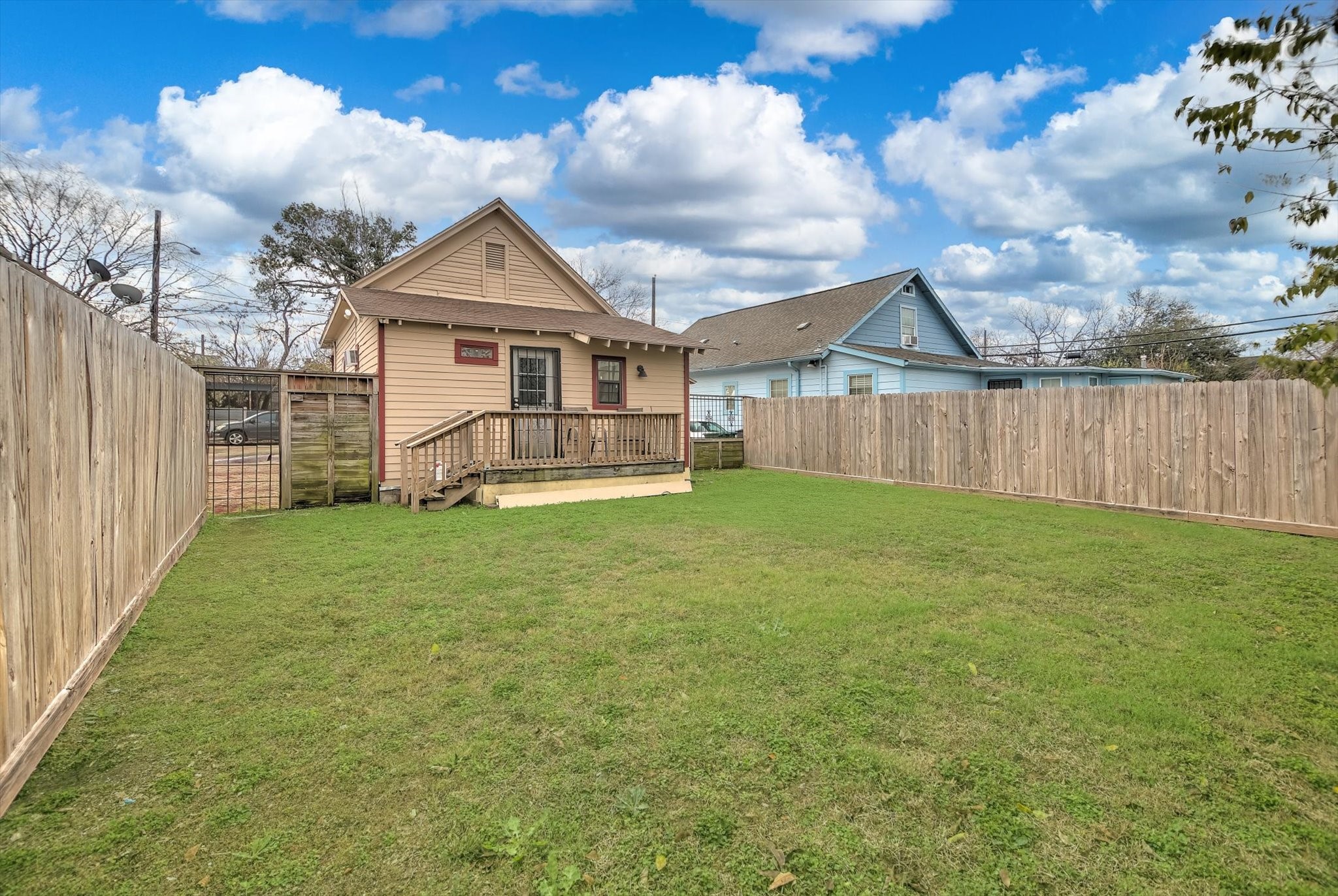515 Bishop Street Houston, TX 77009 - Photo 14 of 18 a view of a house with a yard and sitting area
