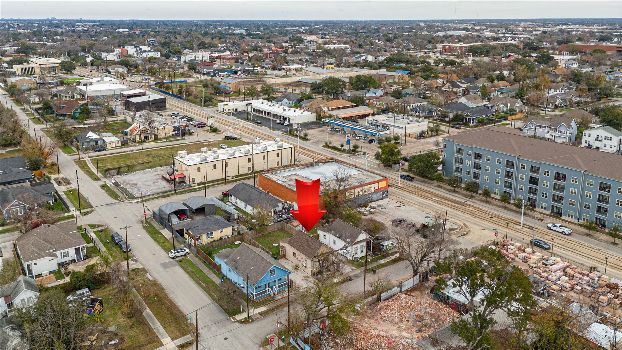515 Bishop Street Houston, TX 77009 - Photo 17 of 18 an aerial view of residential houses with outdoor space