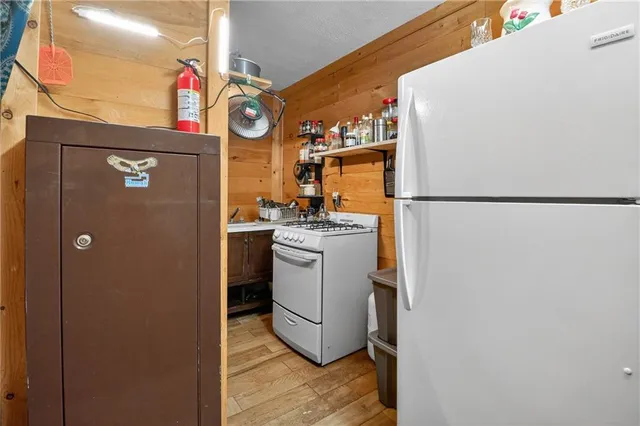 $175,000 | 213 Hargus Creek Road, Holbrook, PA 15341