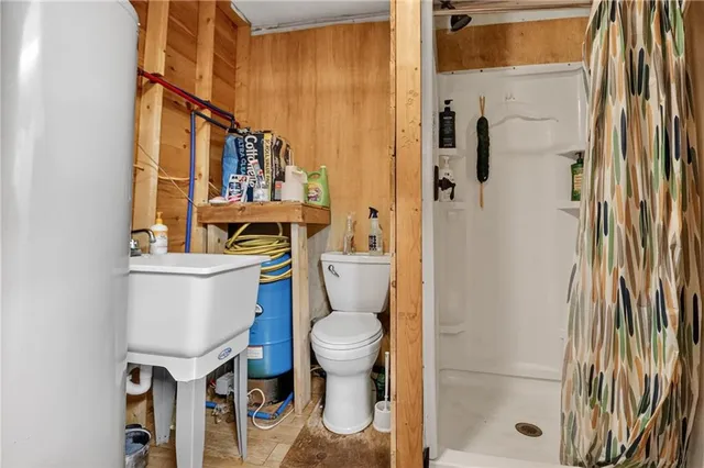 $175,000 | 213 Hargus Creek Road, Holbrook, PA 15341