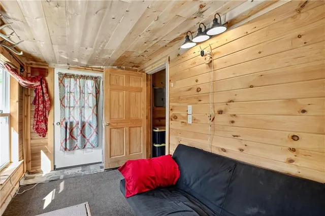 $175,000 | 213 Hargus Creek Road, Holbrook, PA 15341