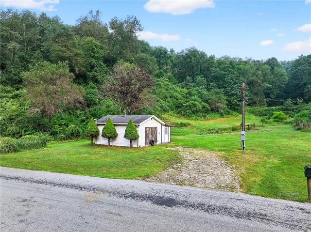 $175,000 | 213 Hargus Creek Road, Holbrook, PA 15341