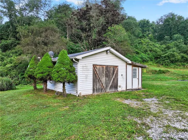 $175,000 | 213 Hargus Creek Road, Holbrook, PA 15341