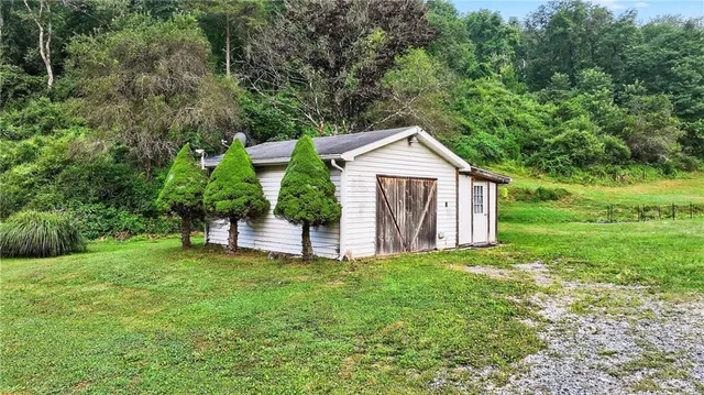 $175,000 | 213 Hargus Creek Road, Holbrook, PA 15341