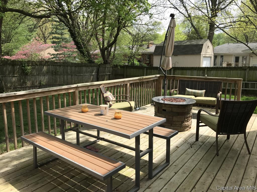110 Bellerive Road Springfield, IL 62704 - Photo 2 of 28
