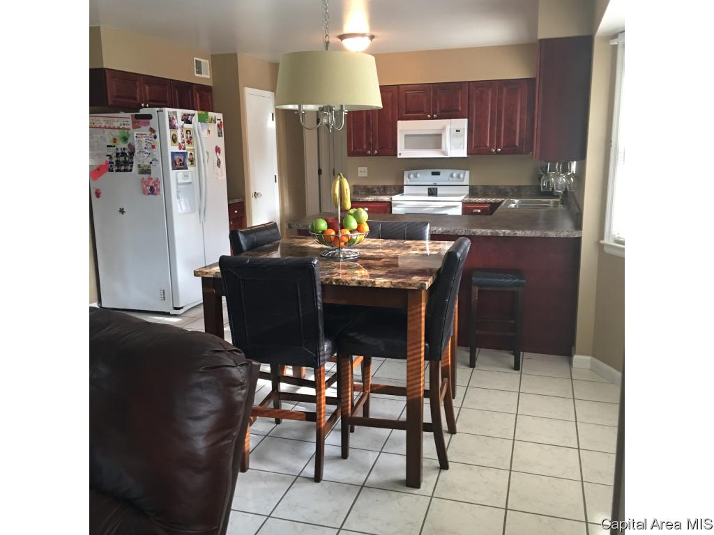 110 Bellerive Road Springfield, IL 62704 - Photo 11 of 28
