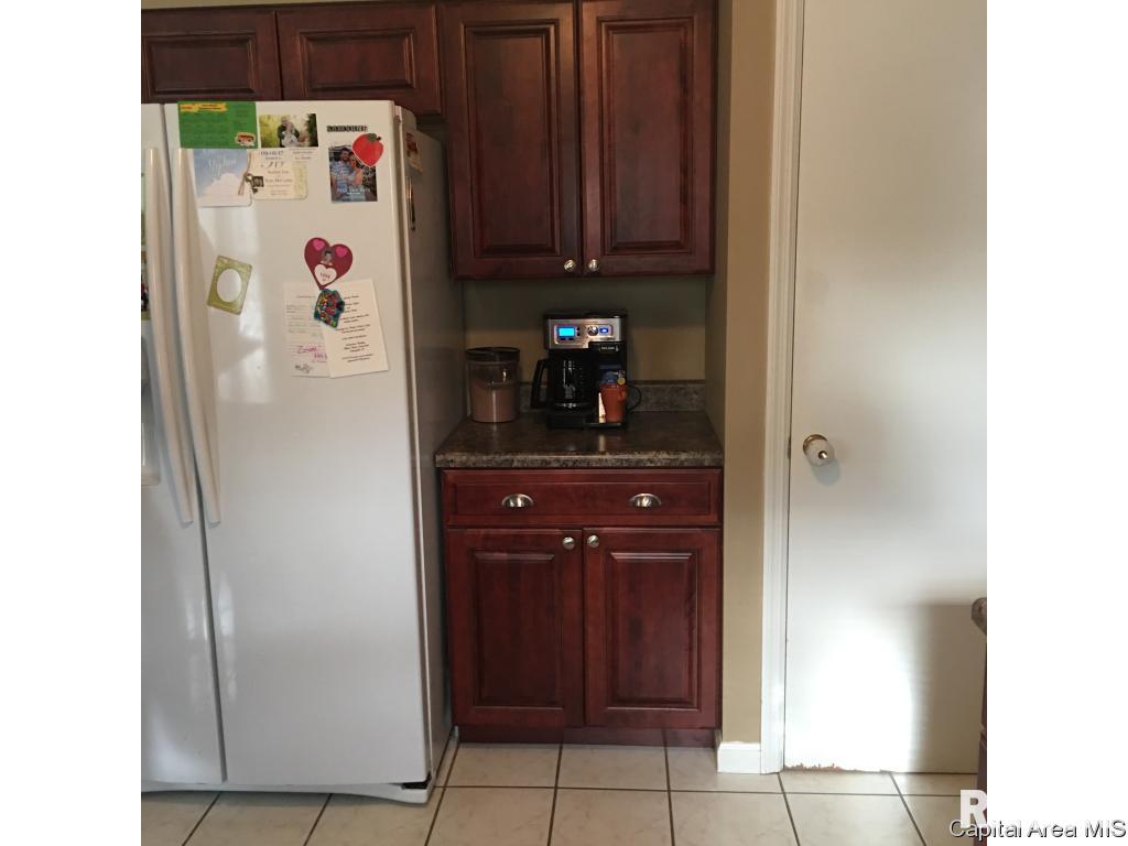 110 Bellerive Road Springfield, IL 62704 - Photo 13 of 28