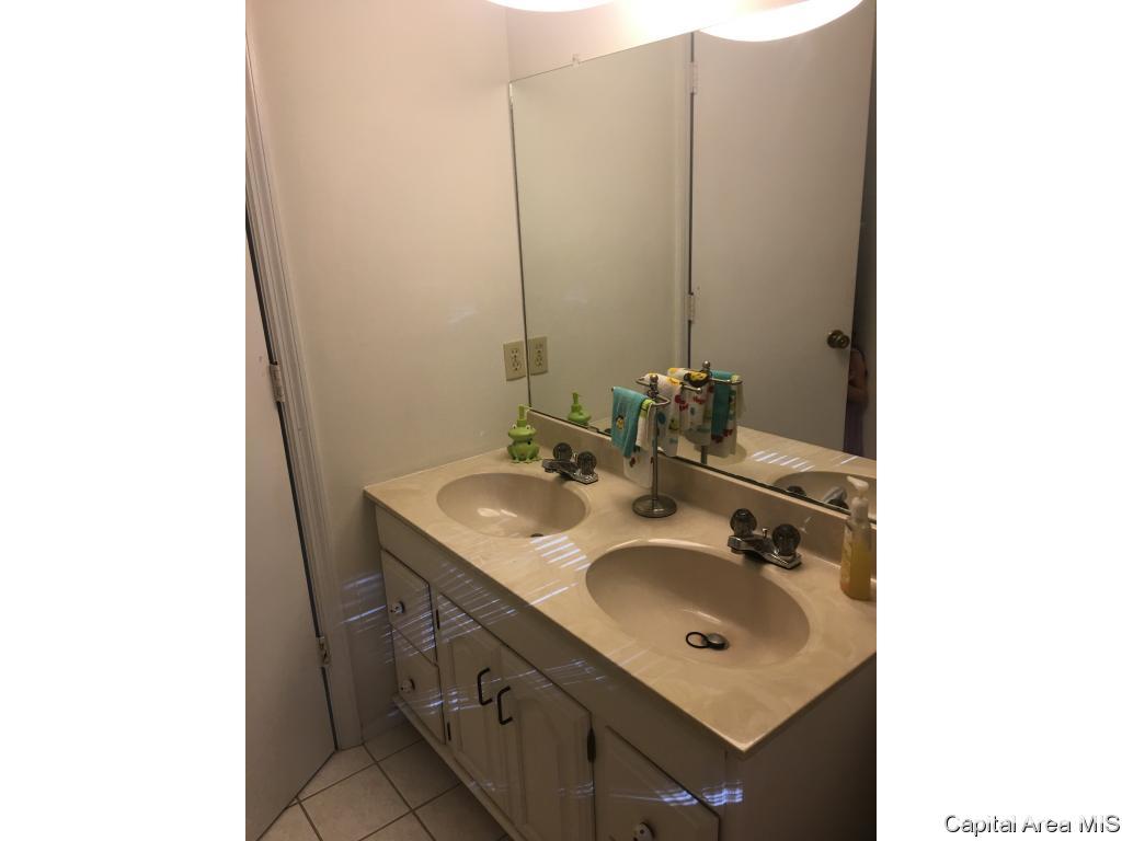 110 Bellerive Road Springfield, IL 62704 - Photo 26 of 28