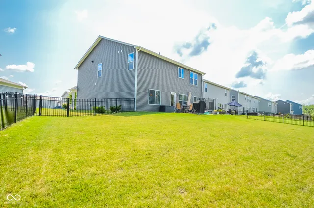 $369,900 | 4224 Evening Sky Way, Indianapolis, IN 46239