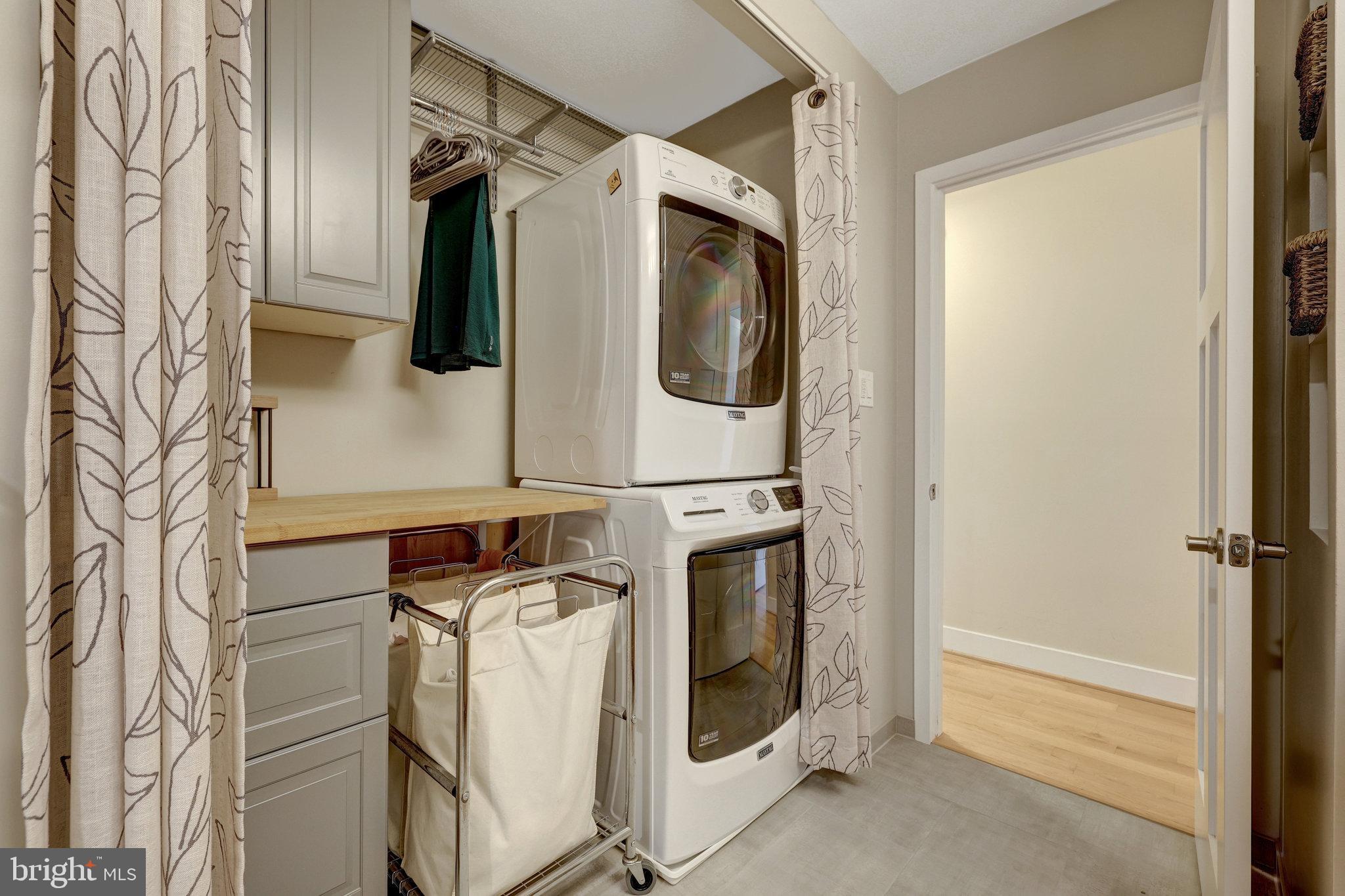 11637 Quail Ridge Court Reston, VA 20194 - Photo 24 of 40 a utility room with dryer and washer