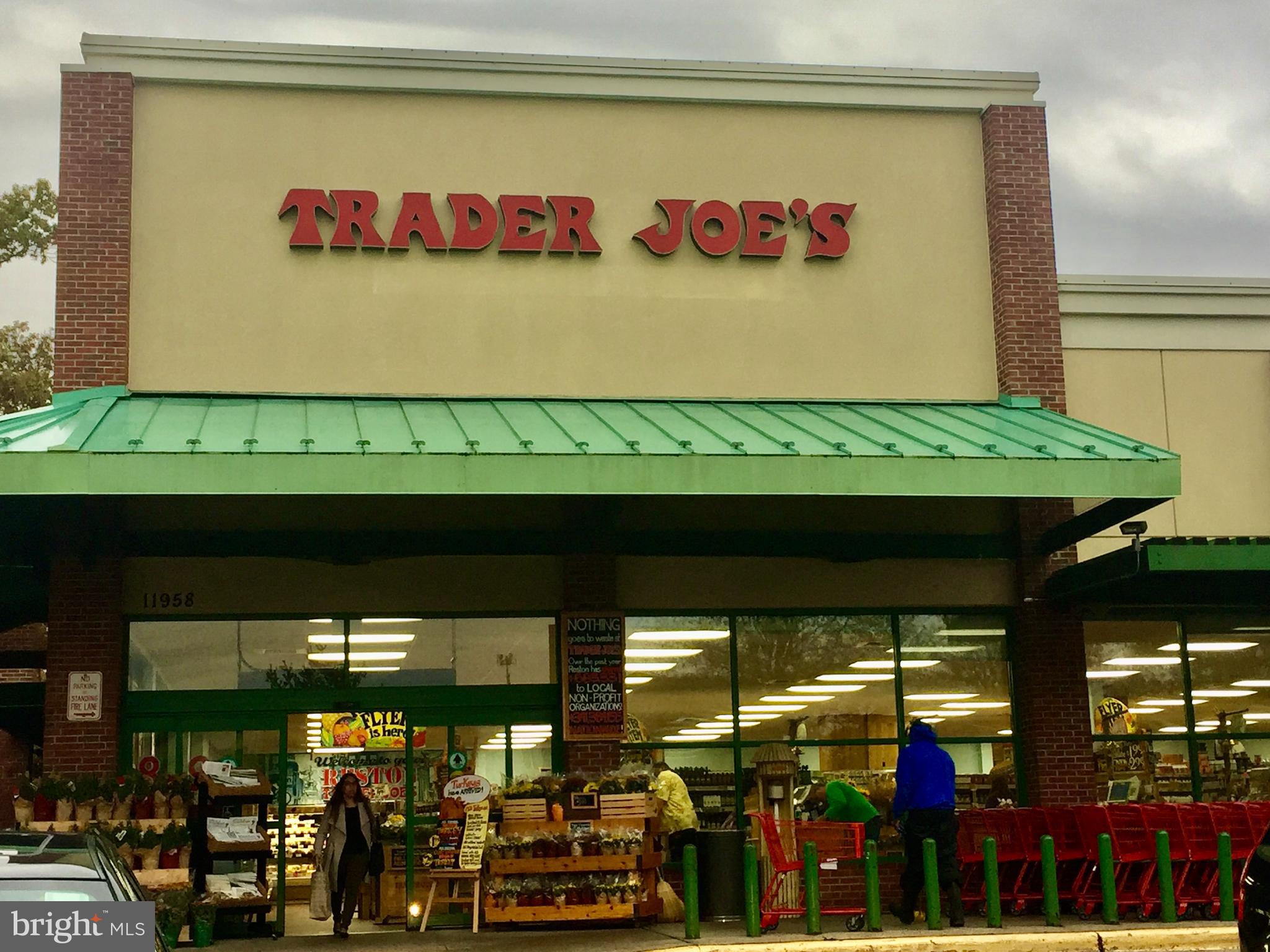 11637 Quail Ridge Court Reston, VA 20194 - Photo 38 of 40 a room with stainless steel appliances and a table